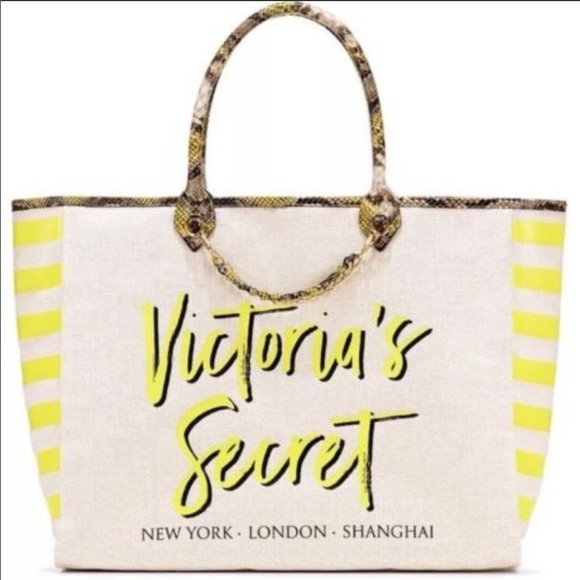 Victoria Secrets Tote Weekender Bag - Picture 9 of 9